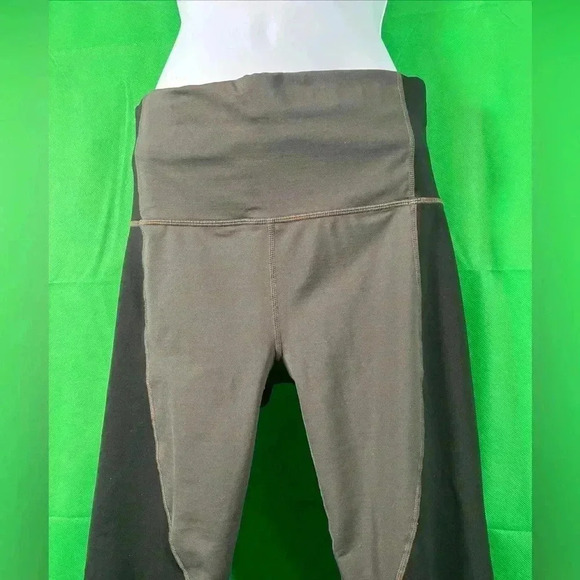 Athleta Woman’s Gray Black Yellow Leggings Size Small - Picture 5 of 10